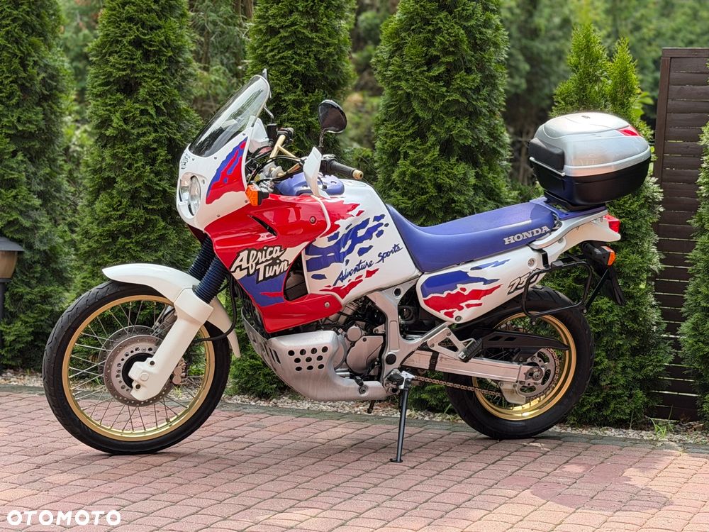 Honda XRV - 6