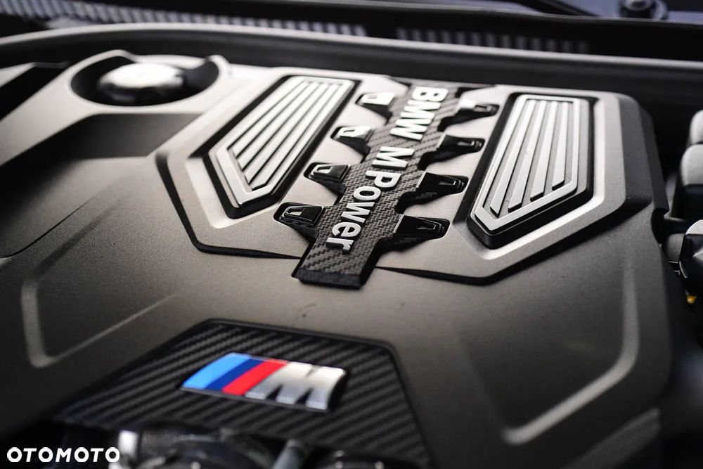 BMW M8 Competition - 21