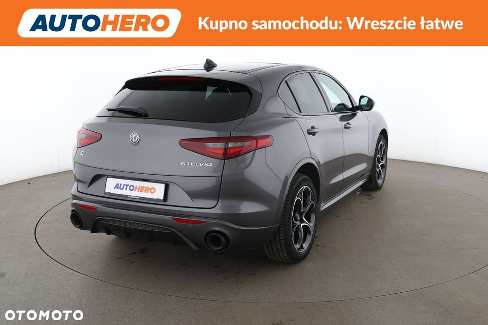 Alfa Romeo Stelvio - 8