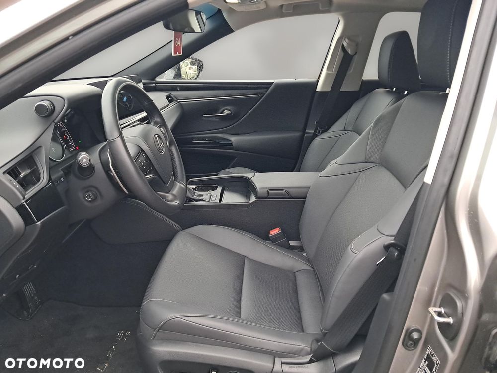 Lexus ES 300h Business Edition - 15