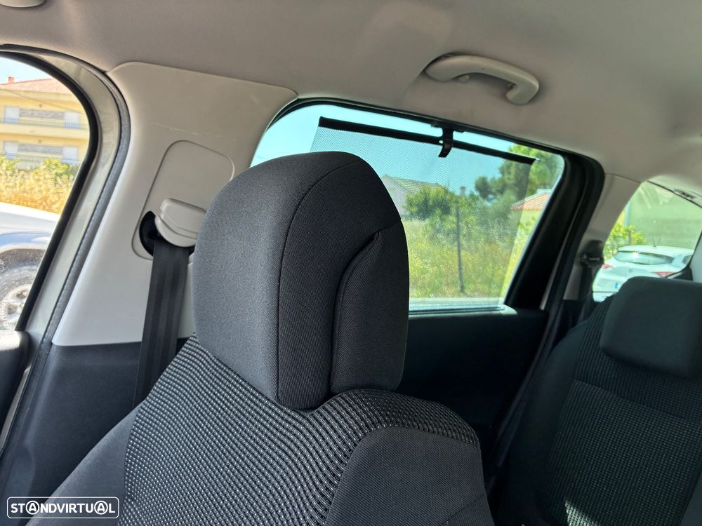 Peugeot 5008 1.6 E-HDi 7L Active 2-Tronic - 22
