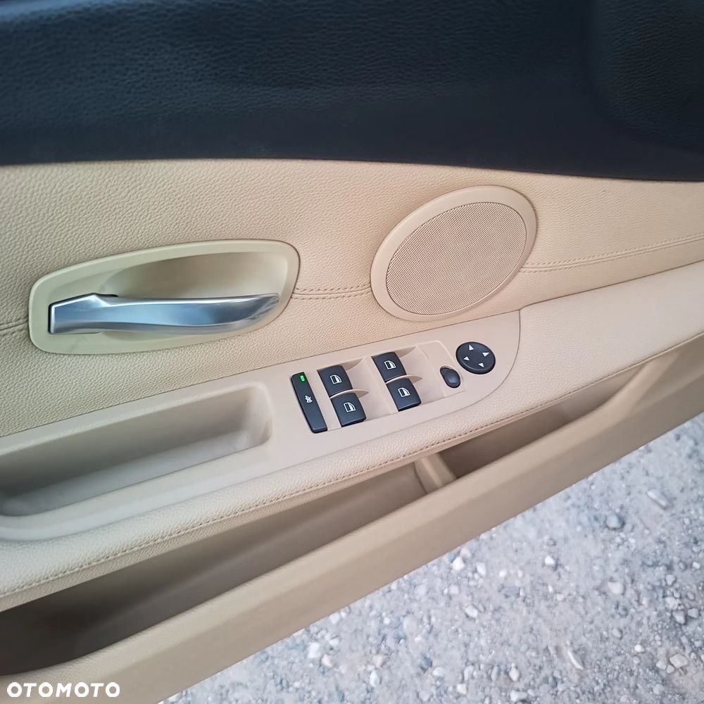 BMW Seria 5 520d Special Edition - 38