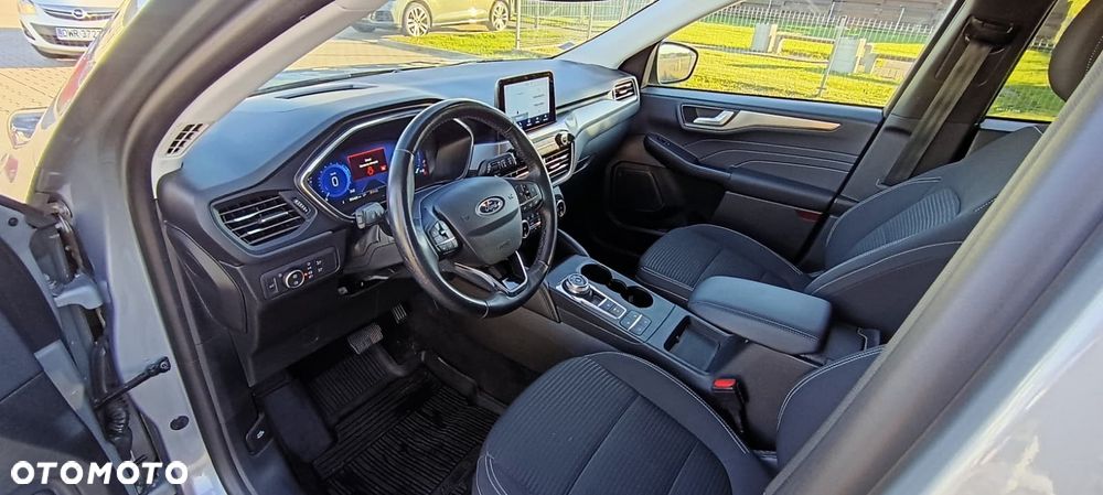 Ford Kuga - 11