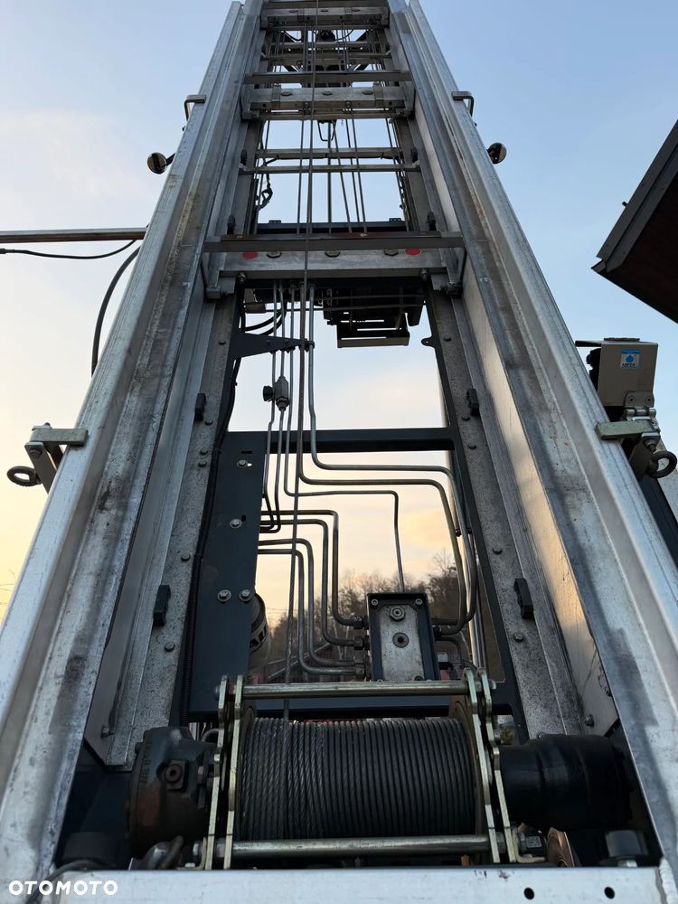 Paus Easy Big 25WH Drabina Dekarska w pełni Hydrauliczna 26 metrów. Obrotowa. 2018rok. Jak Nówka z salonu. praktycznie zerowy przebieg! Odpala na kluczyk. Silnik Honda. Serwisy w Dekra do Końca. Sprowadzona z Komuny Norweskiej. Wielka Okazja. Dokumenty do rejestracji. Dodatkowe sterowanie z góry. Nowy model - 10