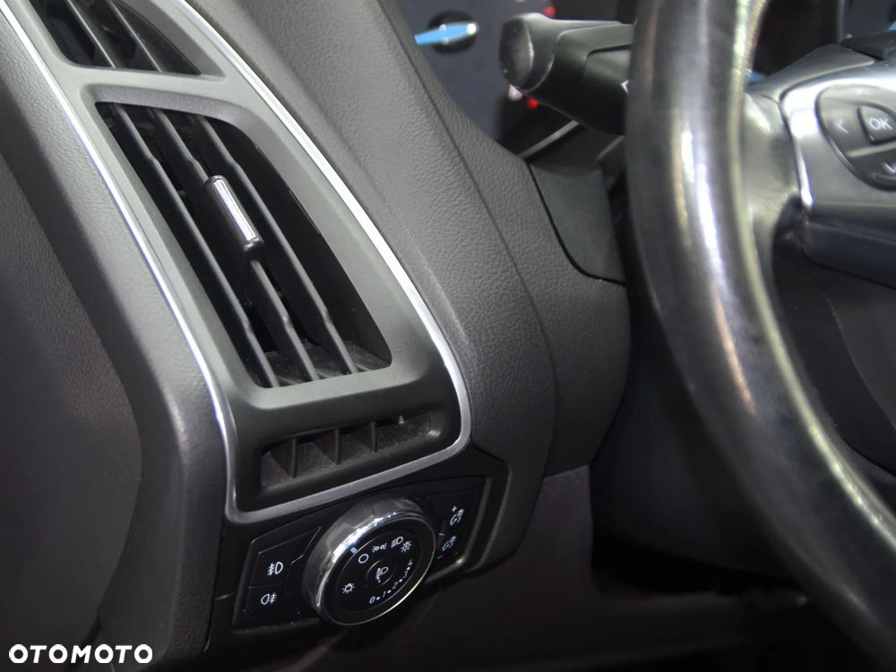 Ford Focus - 17