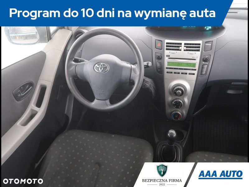 Toyota Yaris - 8