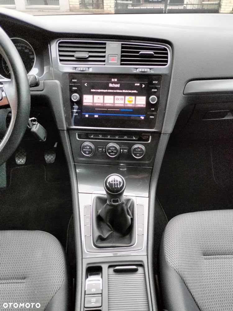 Volkswagen Golf 1.0 TSI BMT Comfortline - 18