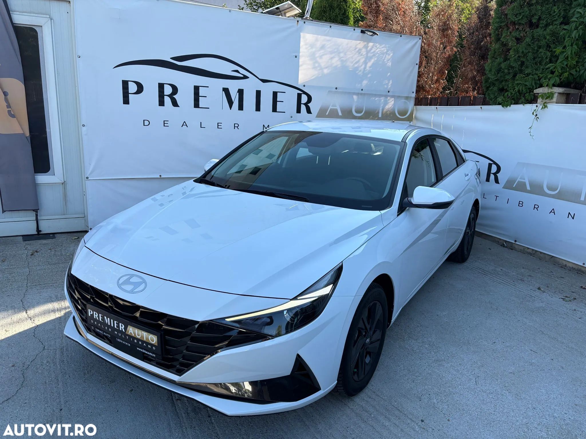 Hyundai Elantra 1.6 l 123 CP CVT Exclusive - 1