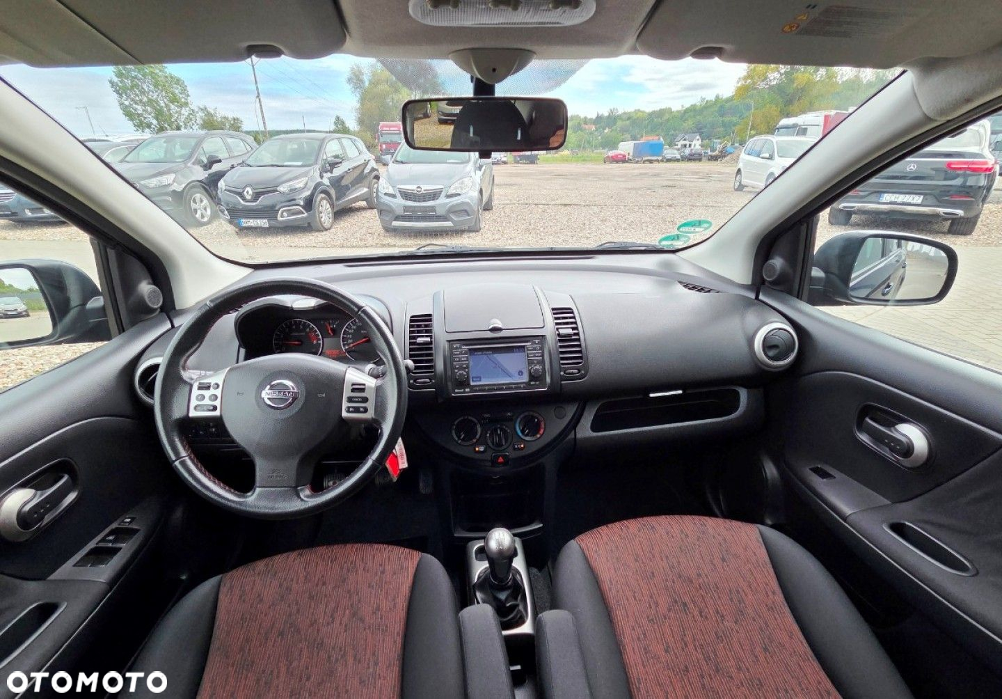 Nissan Note - 8
