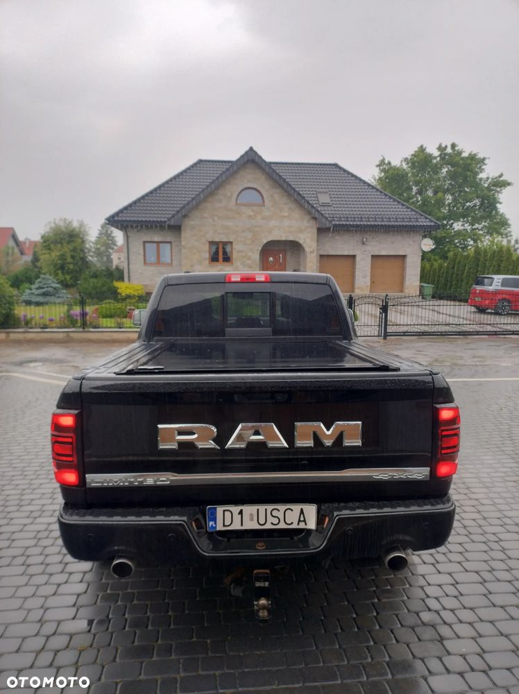 Dodge RAM - 8
