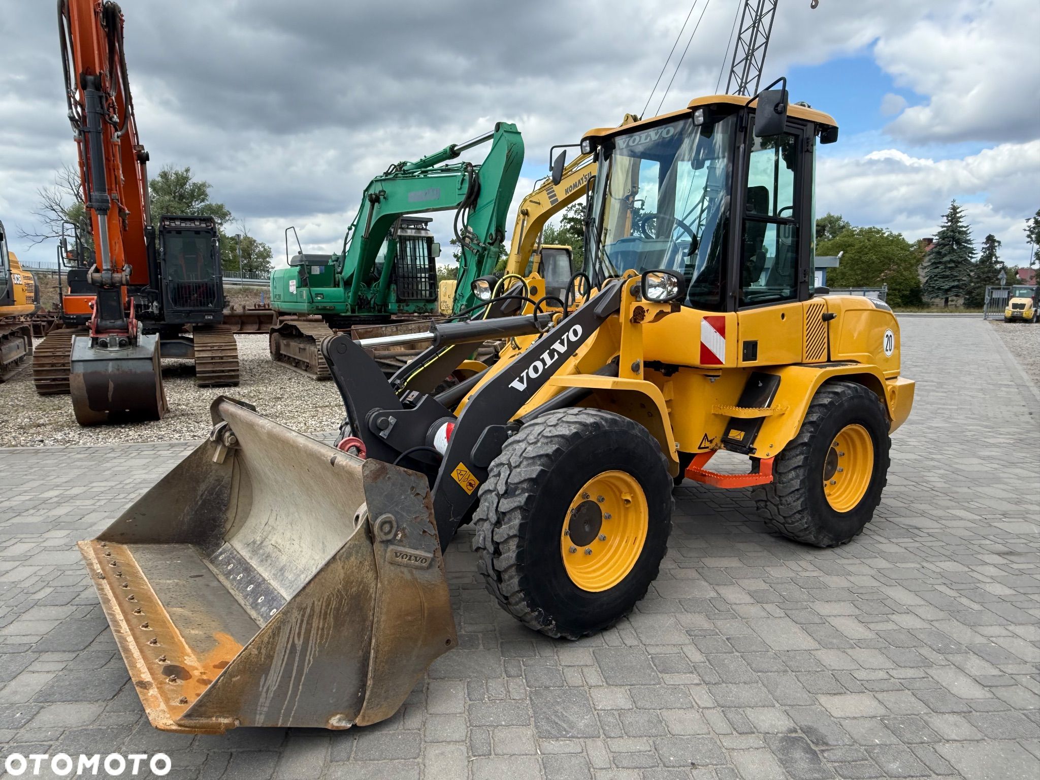 Volvo L30G - 1