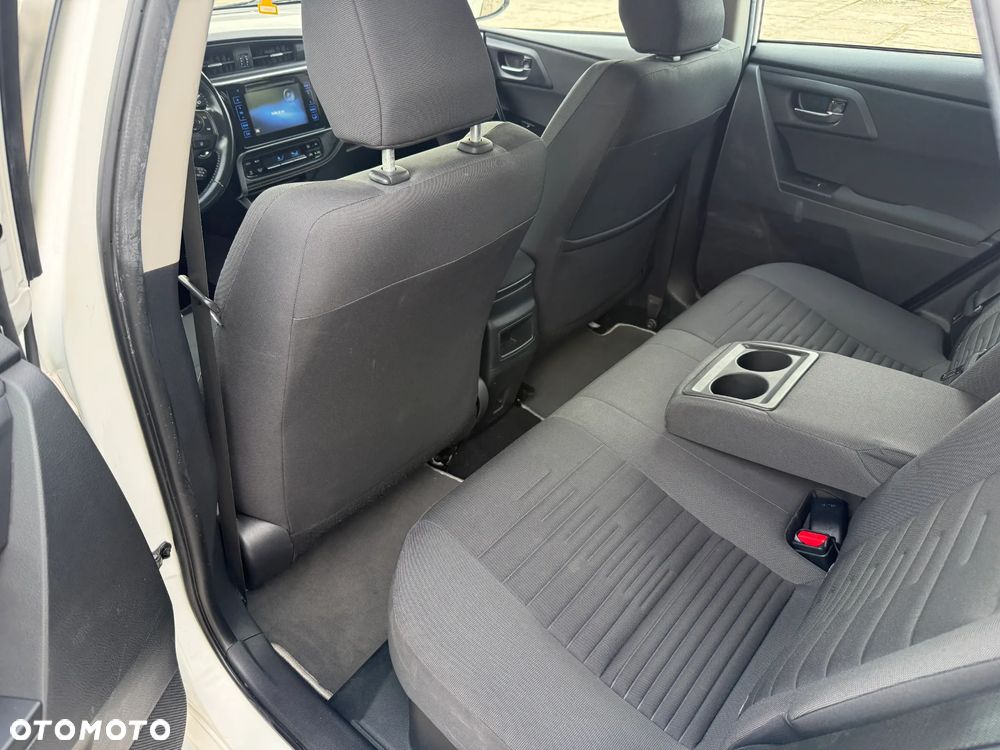 Toyota Auris 1.8 HSD Luna - 12