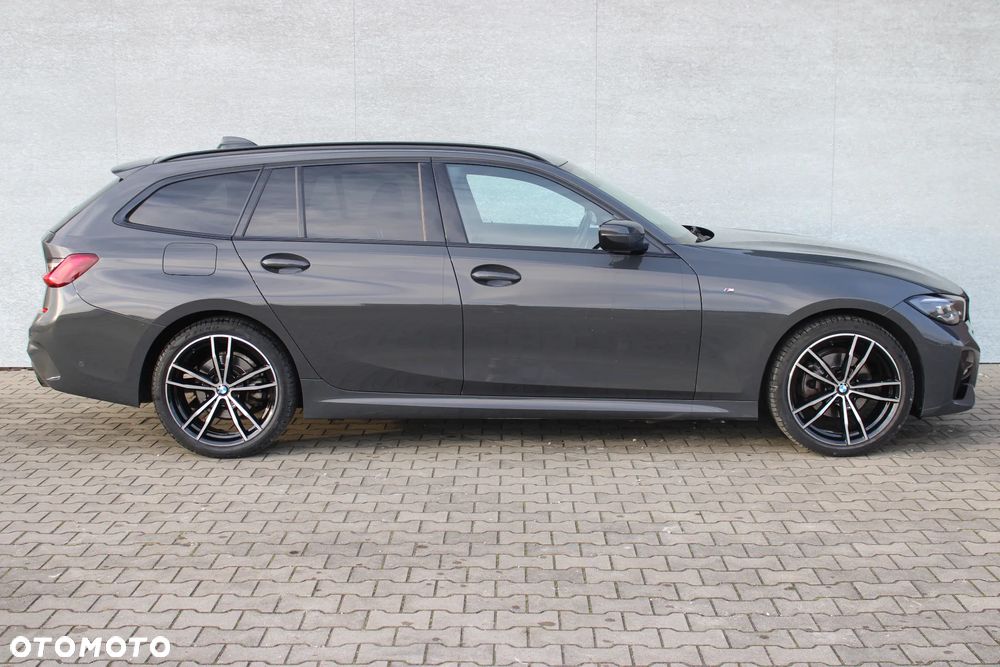 BMW Seria 3 320d xDrive M Sport Shadow - 4