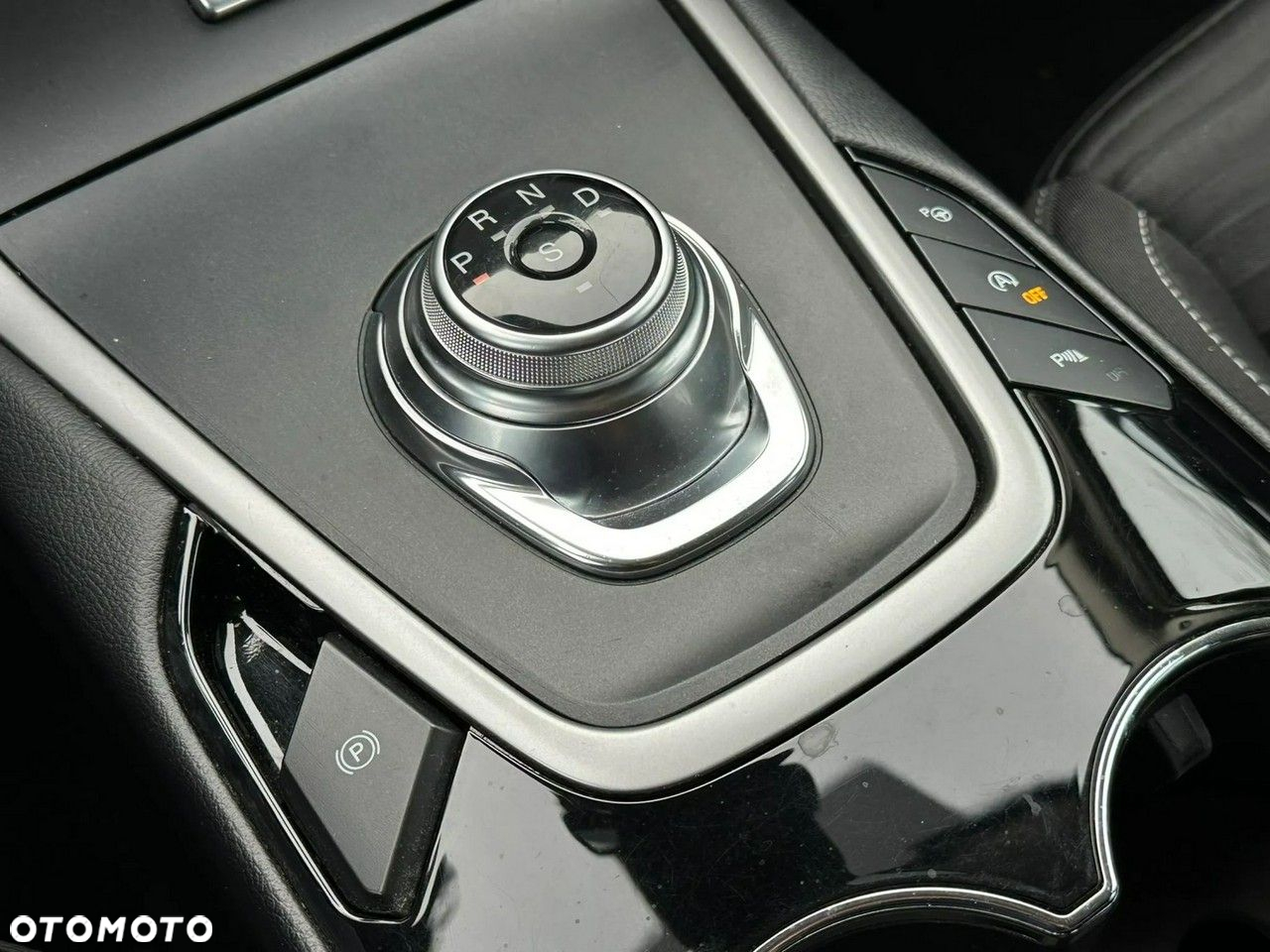 Ford S-Max - 26