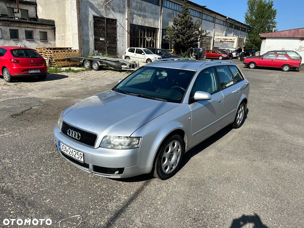 Audi A4 Avant - 1