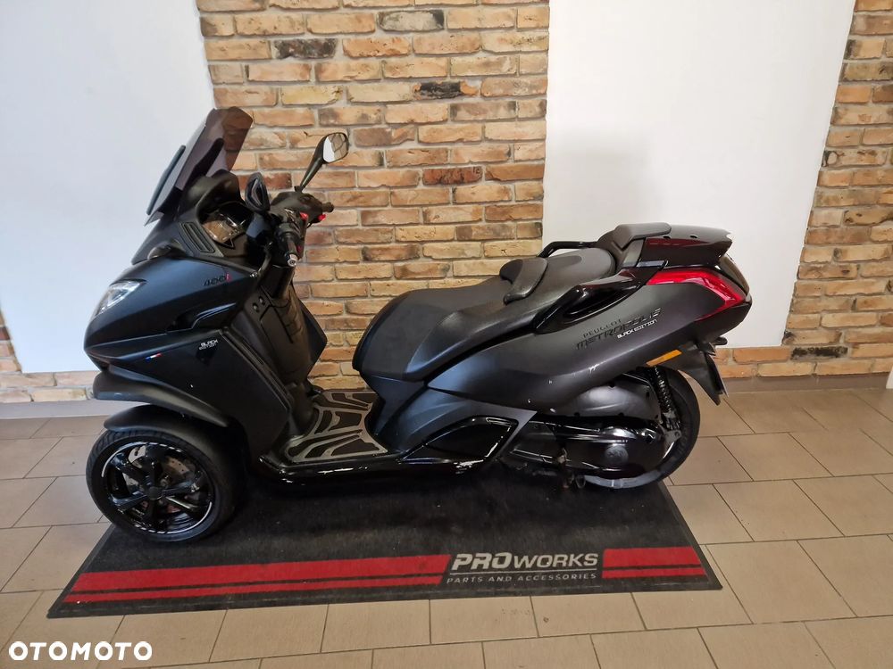 Peugeot Metropolis - 7