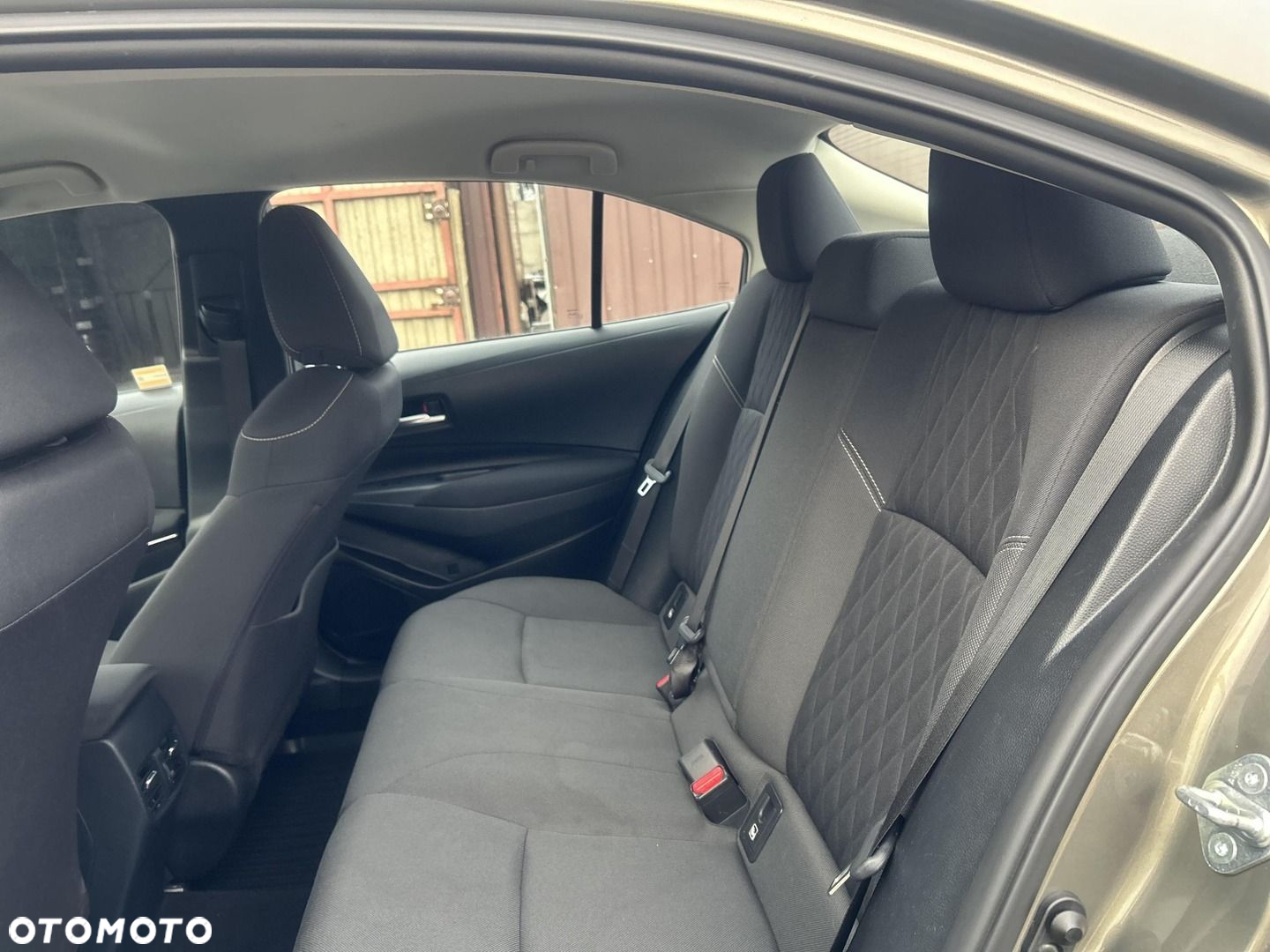 Toyota Corolla - 13