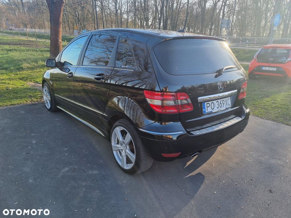 Mercedes-Benz Klasa B 200 CDI - 2