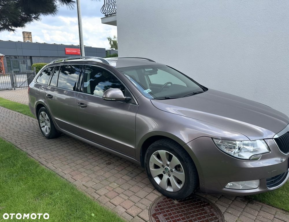Skoda Superb 2.0 TDI Ambition - 2