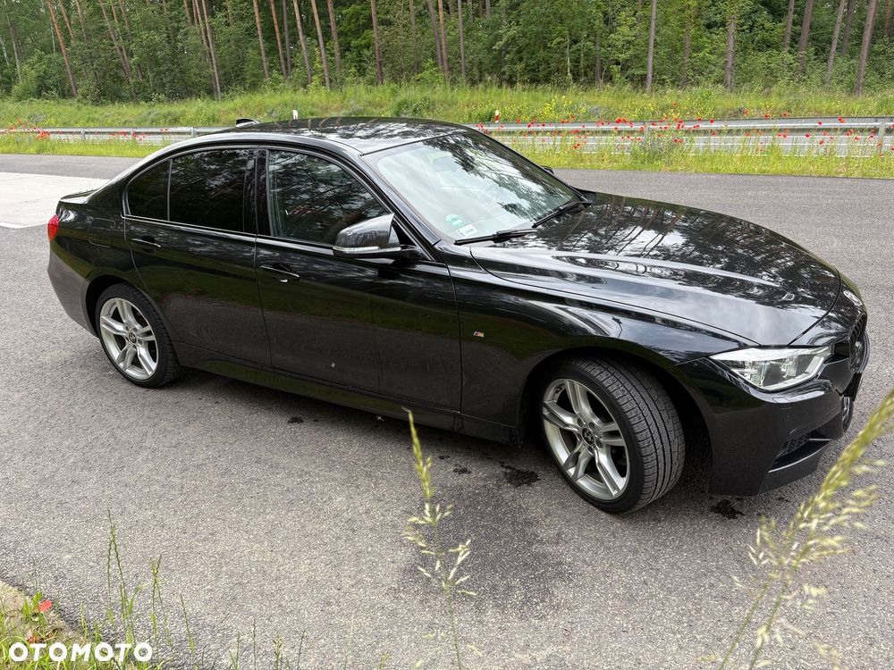 BMW Seria 3 330i xDrive - 4