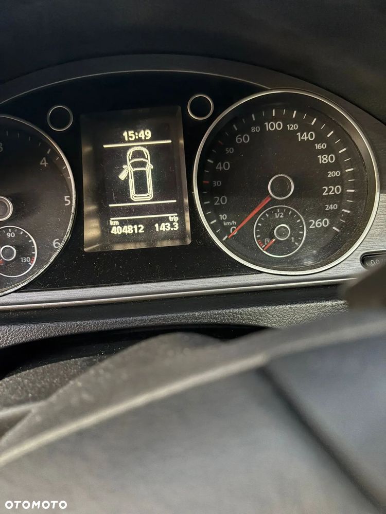 Volkswagen Passat 2.0 TDI Comfortline DSG - 5