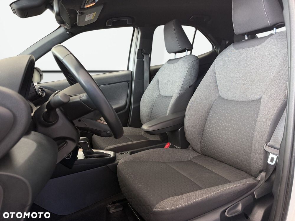 Toyota Yaris Cross - 11