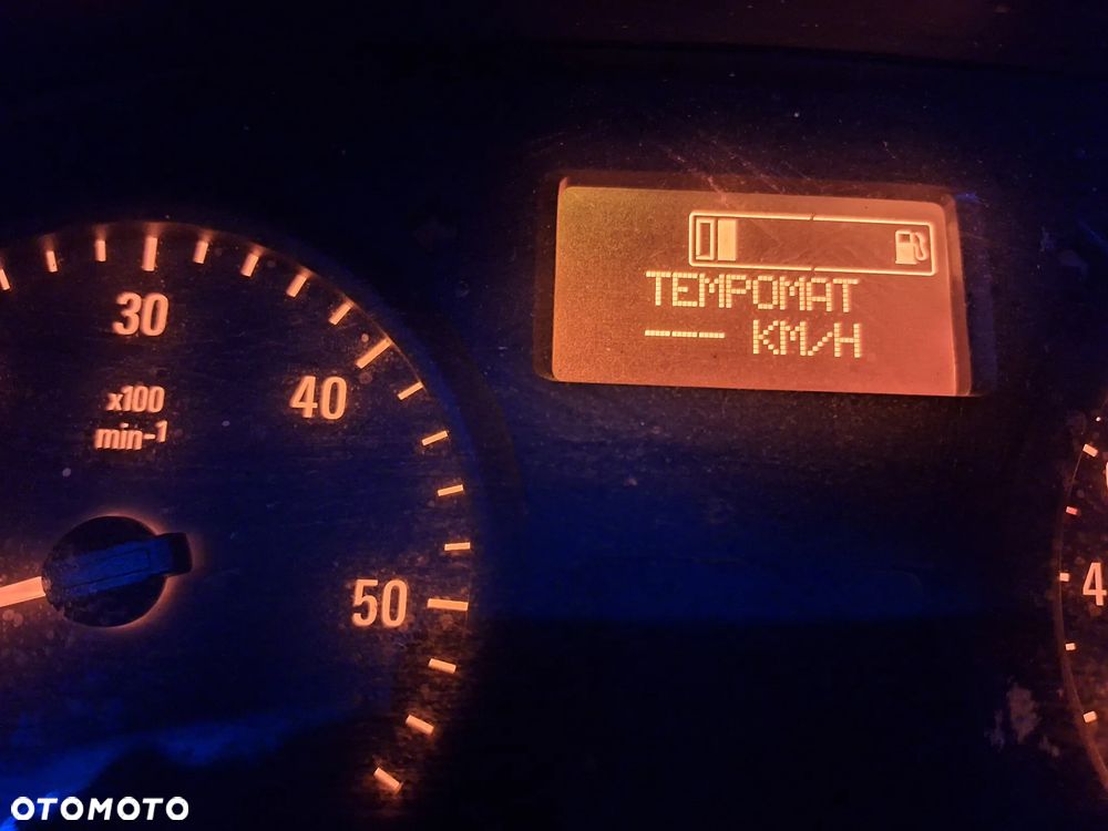 Opel Vivaro L1H1 DPF Tour Cosmo - 13