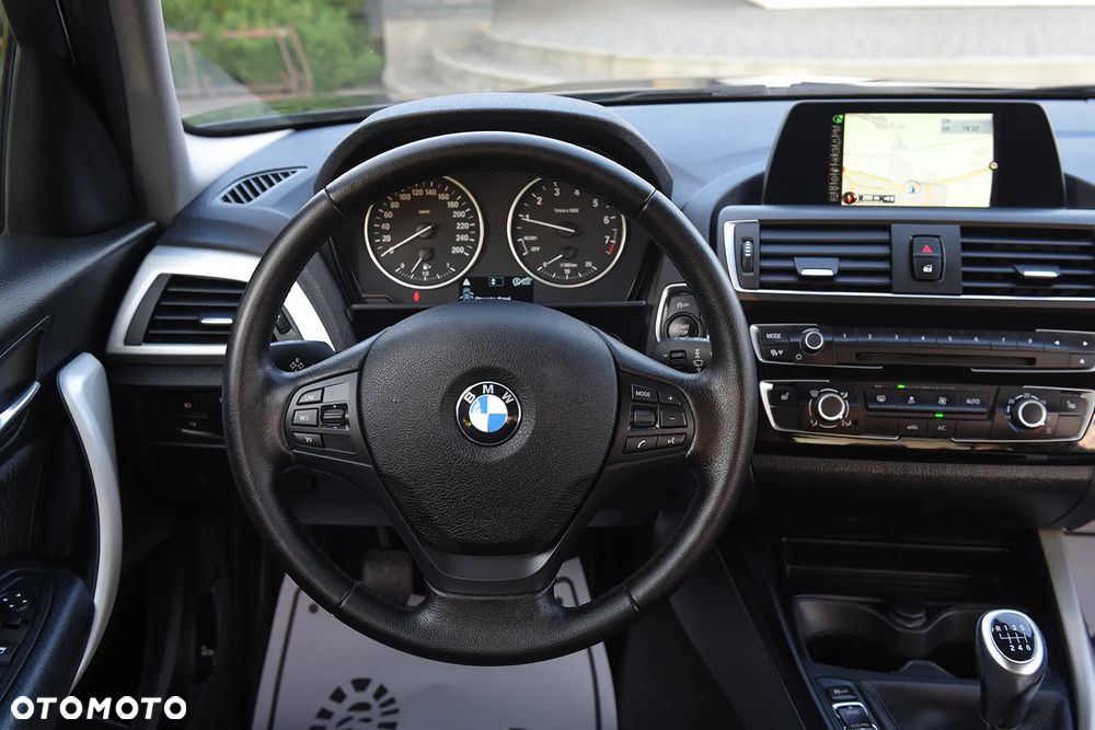 BMW Seria 1 116i - 37