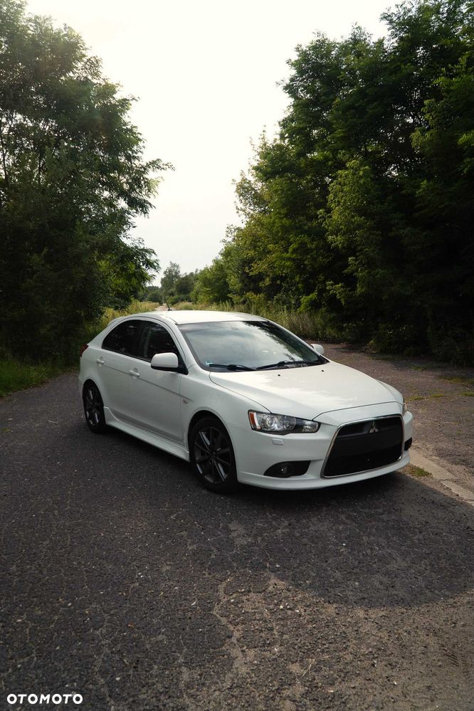Mitsubishi Lancer - 1