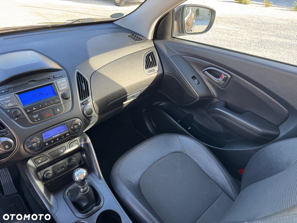 Hyundai ix35 1.6 2WD Fifa World Cup Edition - 25