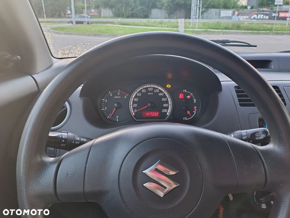 Suzuki Swift - 7