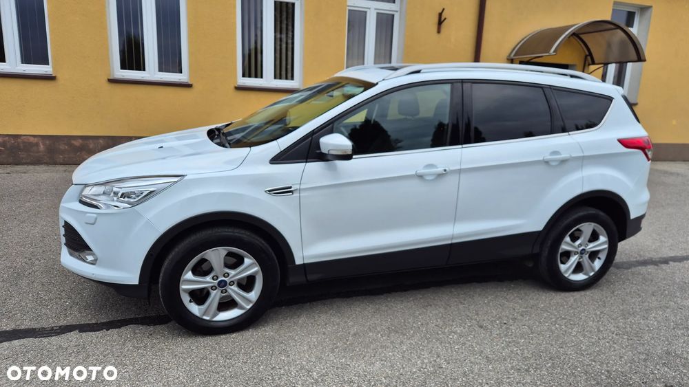 Ford Kuga 1.6 EcoBoost 2x4 Titanium - 2