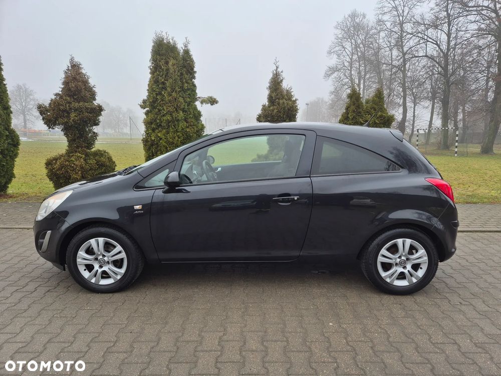 Opel Corsa 1.4 16V Active - 2