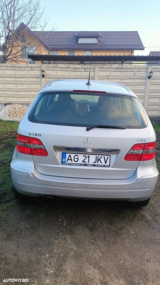 Mercedes-Benz B 180 CDI Autotronic Grand Edition - 8