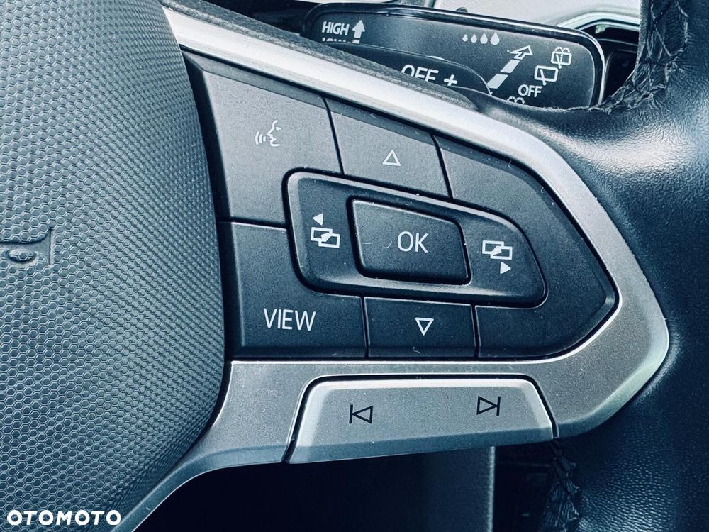 Volkswagen Passat - 24