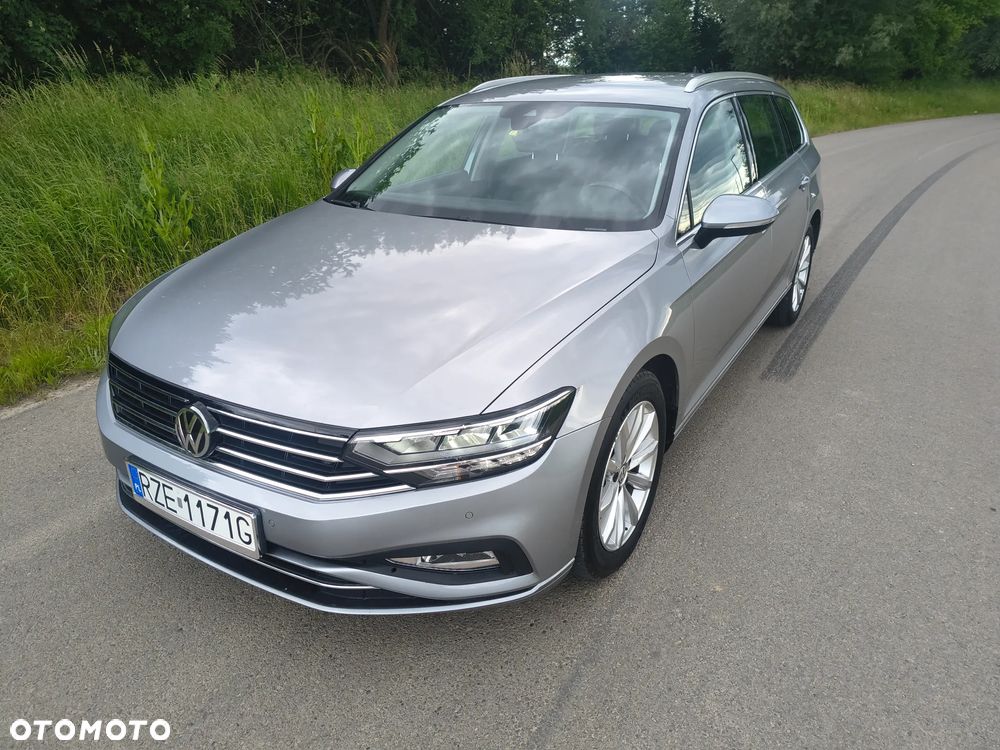 Volkswagen Passat 2.0 TDI SCR DSG Comfortline - 1