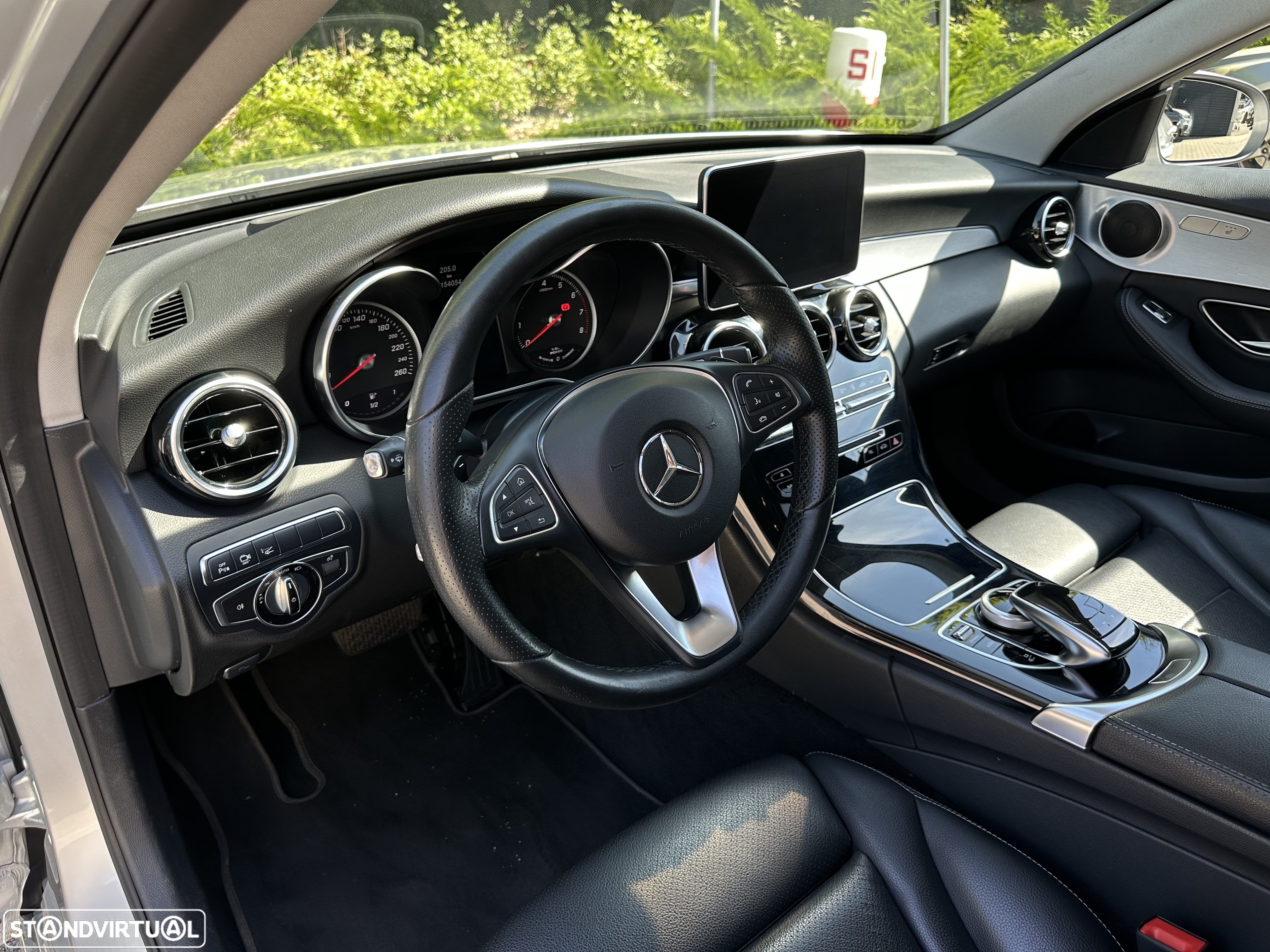 Mercedes-Benz C 350 e - 29