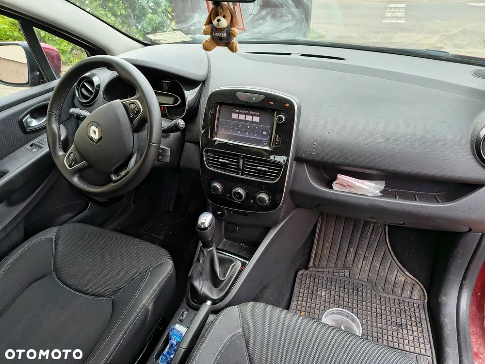 Renault Clio - 17