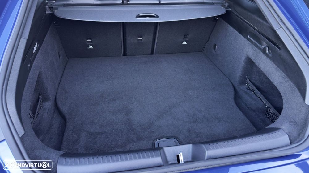 Mercedes-Benz CLA 250 e Shooting Brake AMG Line - 36