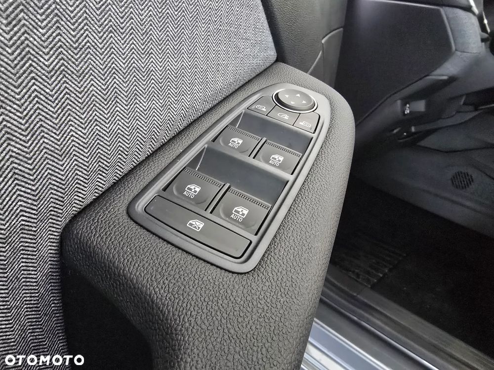 Renault Clio 1.0 TCe Techno - 27