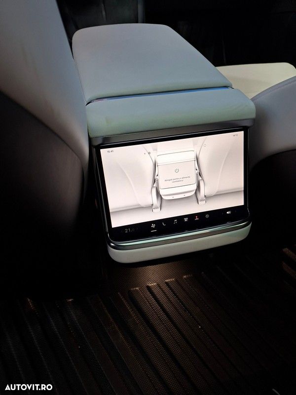 Tesla Model S Plaid - 14