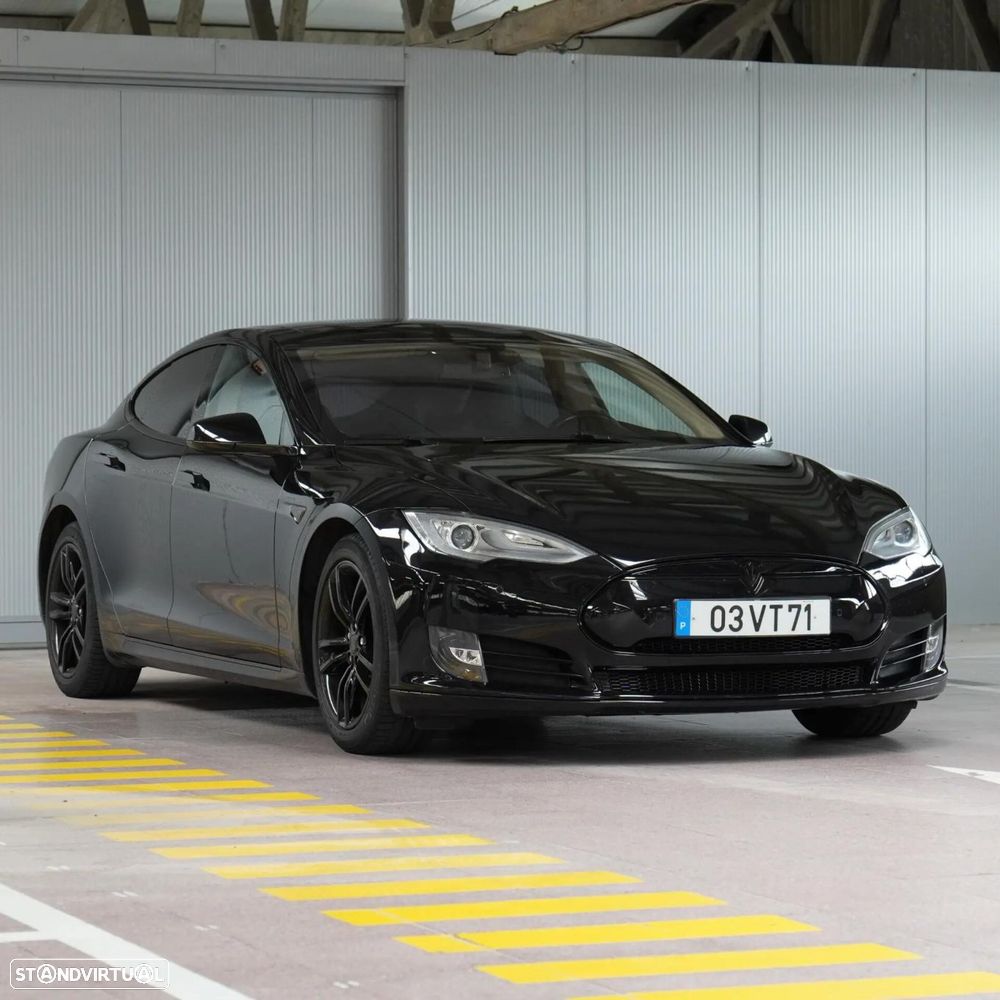 Tesla Model S 85 - 1