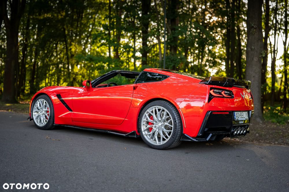 Chevrolet Corvette - 11