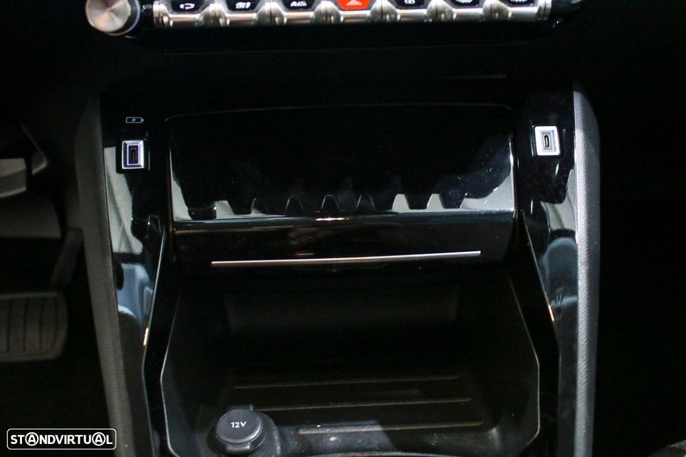 Peugeot 208 1.2 Hybrid Allure e-DCS6 - 30