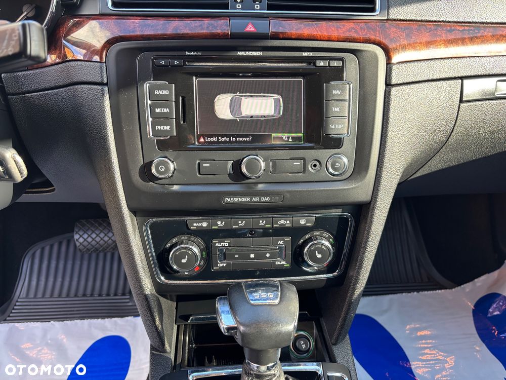 Skoda Superb 2.0 TDI DSG Elegance - 34