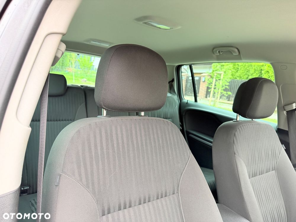 Opel Zafira - 8