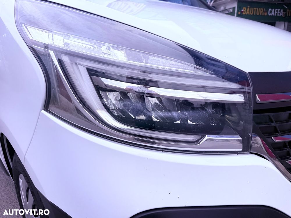 Renault Trafic - 18