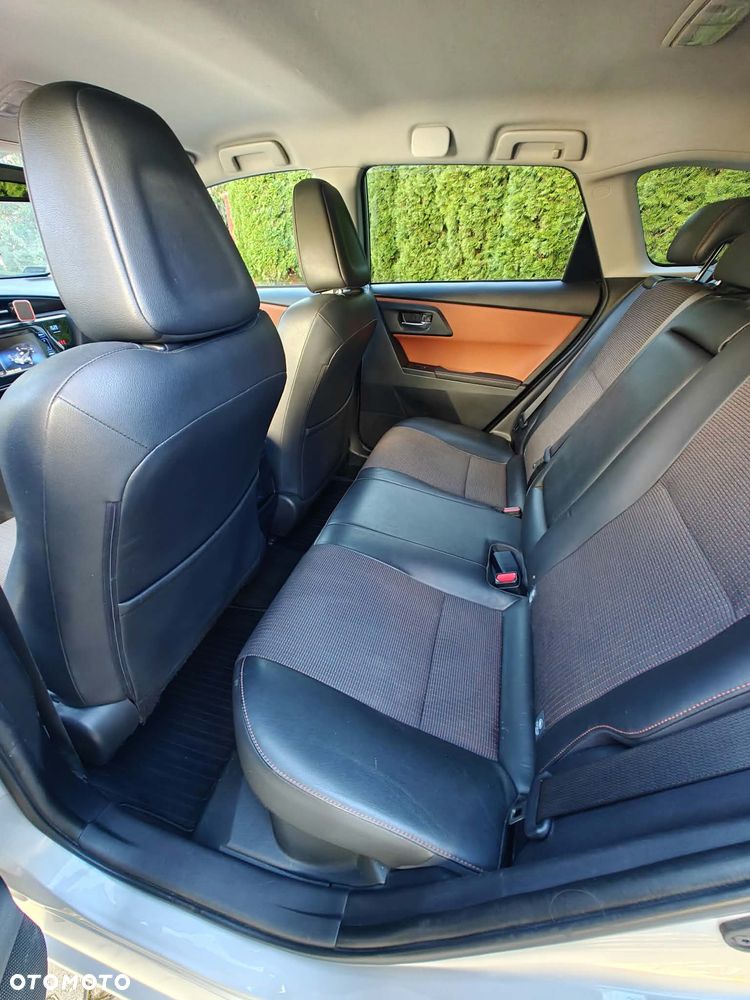 Toyota Auris - 16