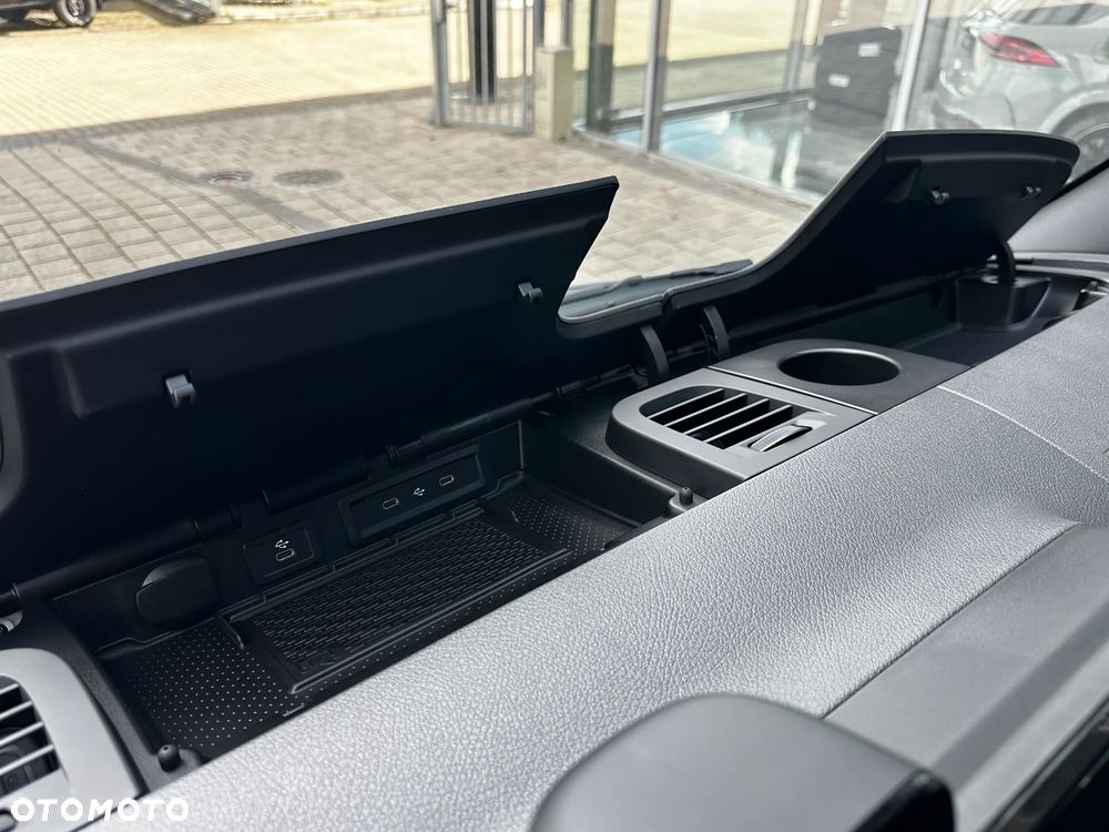Mercedes-Benz Sprinter - 22