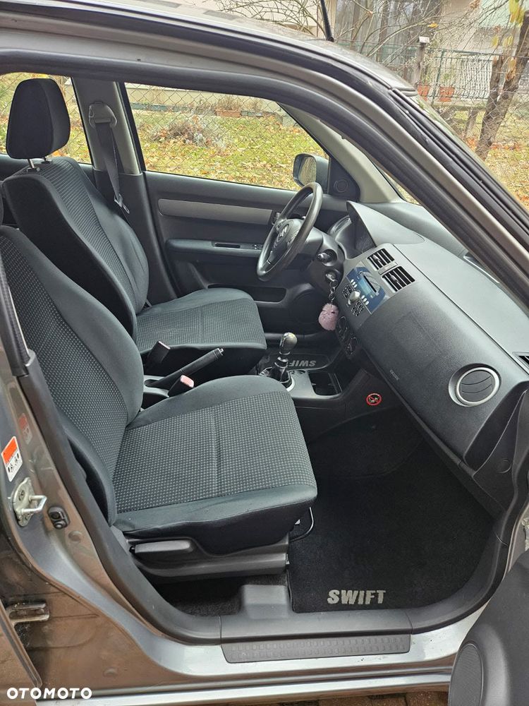 Suzuki Swift - 9